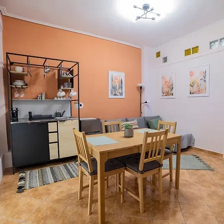 Staycentral טריקלה