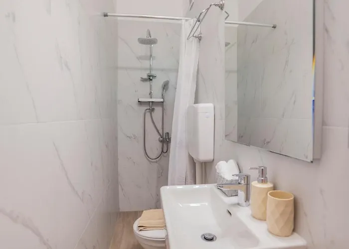 Staycentral 特里卡拉